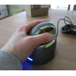 Vertikálna ergonomická laserová káblová počítačová myš EVOLUENT VM4L